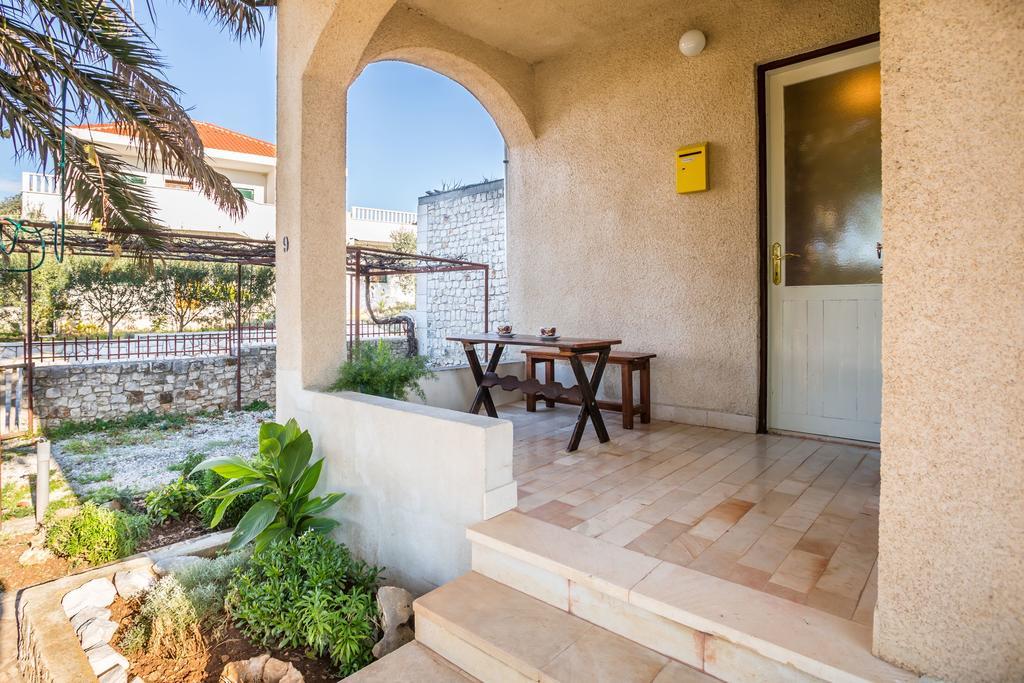 Apartment Srecko Vinišće Buitenkant foto
