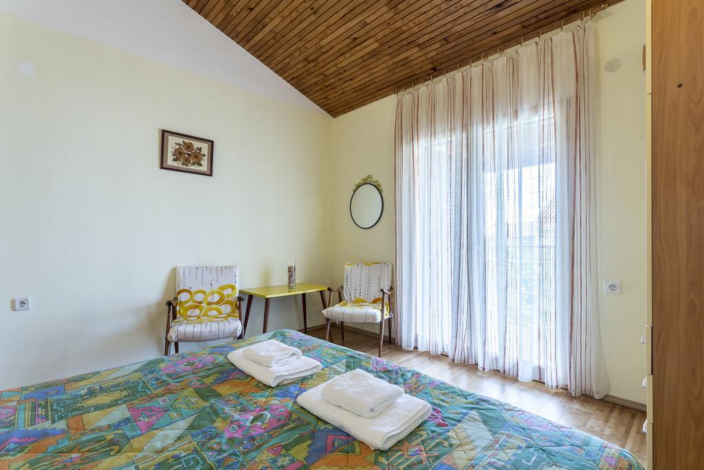 Apartment Srecko Vinišće Buitenkant foto