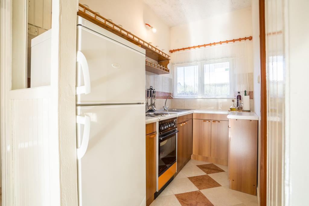 Apartment Srecko Vinišće Buitenkant foto