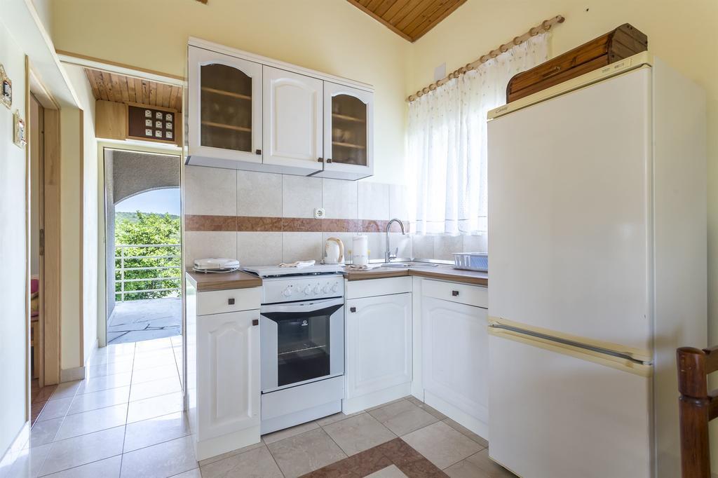 Apartment Srecko Vinišće Buitenkant foto
